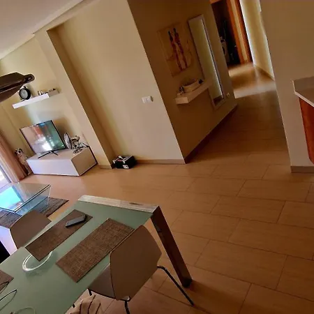 Spacious 2 Bedroom Flat In Playa De Apartment